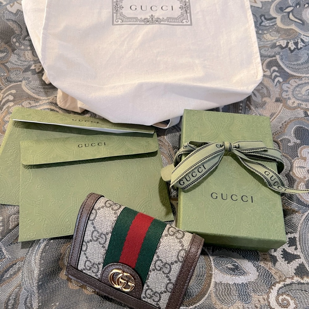 Ophidia GG card case wallet.  This wallet is in great condition barely used.